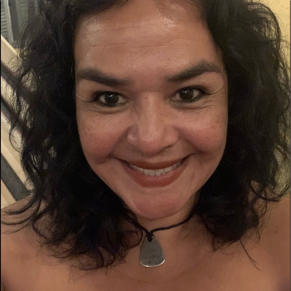 Meet your Posher, Maria elena